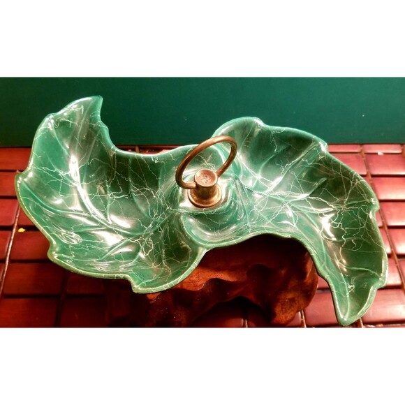 Vintage 1960s Leaf Shaped Ceramic Candy Dish Trinket Dish  No. 9 Made in the USA - Picture 1 of 4